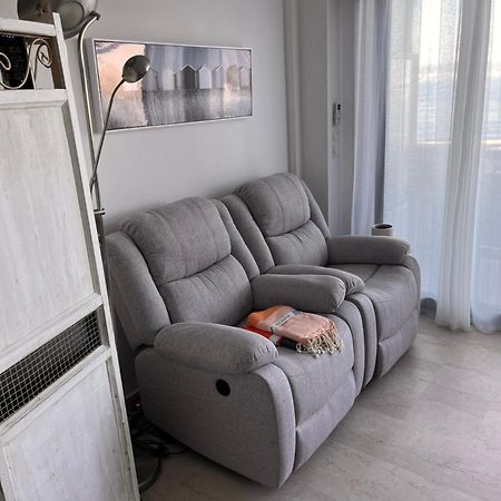 French Riviera 1 Bedroom On The Beach Facing Cannes Theoule-sur-Mer Luaran gambar