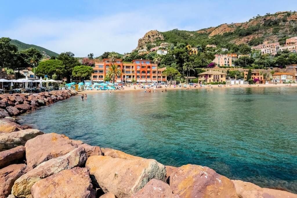 French Riviera 1 Bedroom On The Beach Facing Cannes Theoule-sur-Mer Luaran gambar