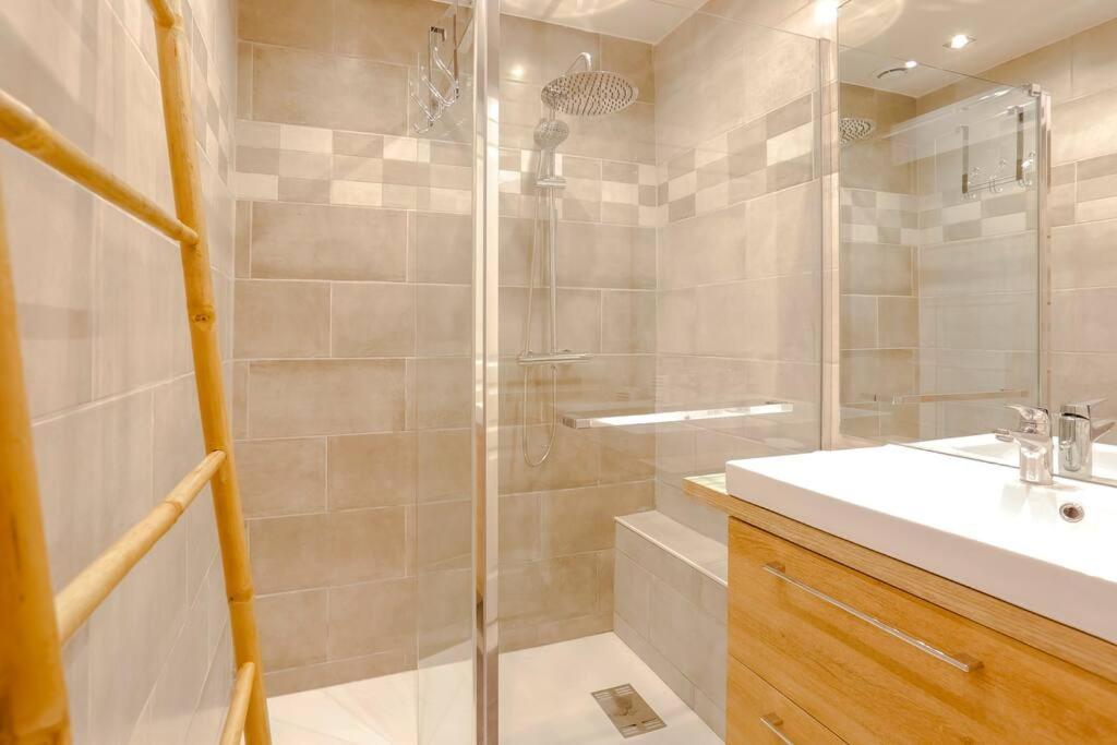 French Riviera 1 Bedroom On The Beach Facing Cannes Theoule-sur-Mer Luaran gambar