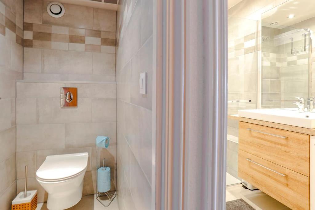 French Riviera 1 Bedroom On The Beach Facing Cannes Theoule-sur-Mer Luaran gambar